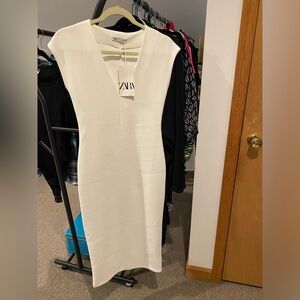 Zara NWT small white shin length below knee dress size small spring. Never worn.